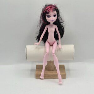 OG Monster High Draculaura Day at the Maul Killer Style 2008 Mattel